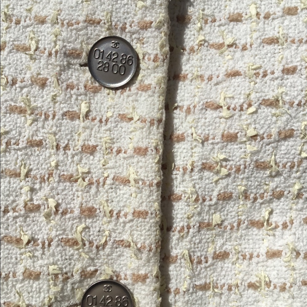 CHANEL Boutique Tweed Blazer/CHANEL Jacket 98P. - Picture 3 of 8